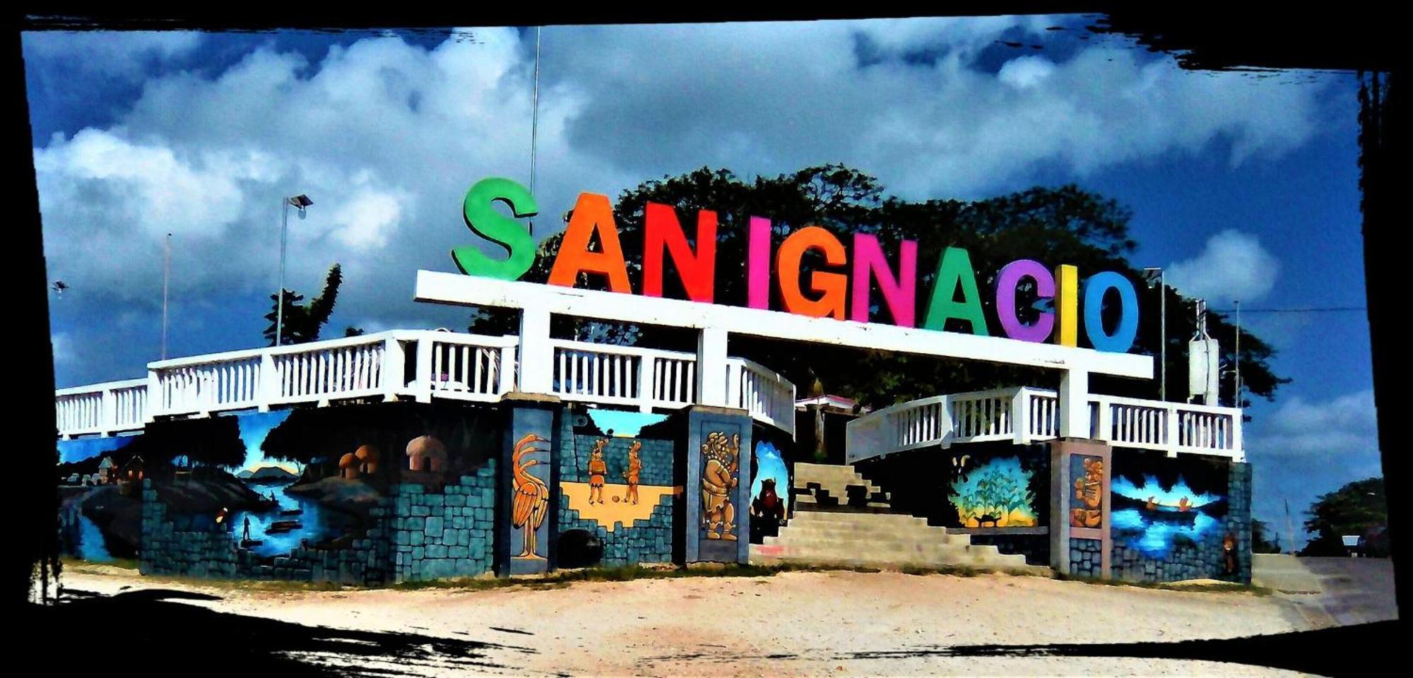 Iguana Roost Tourism Gold Standard Fully Equipped Two Bedroom Cabin San Ignacio Luaran gambar