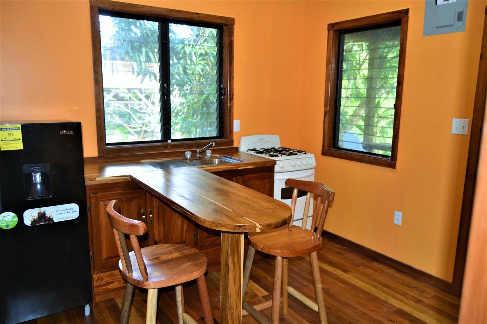 Iguana Roost Tourism Gold Standard Fully Equipped Two Bedroom Cabin San Ignacio Luaran gambar